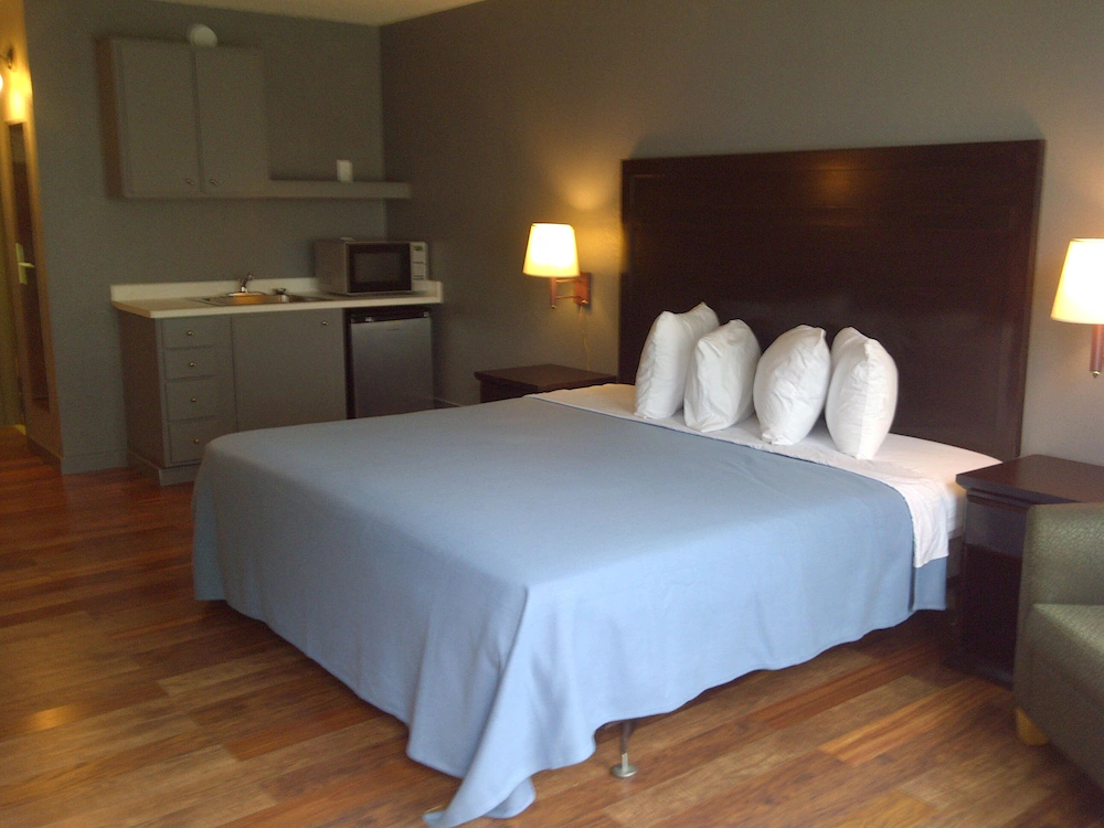 Country Hearth Inn & Suites South Point