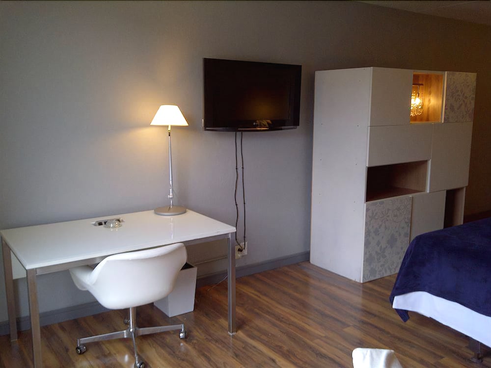 Country Hearth Inn & Suites South Point