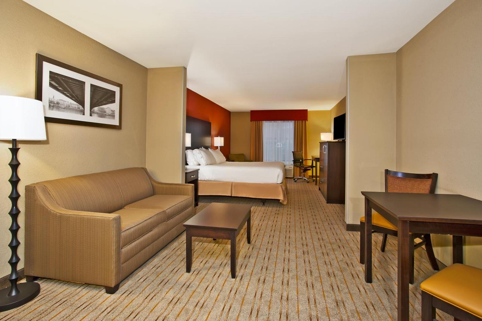 Holiday Inn Express & Suites Springfield Dayton Area