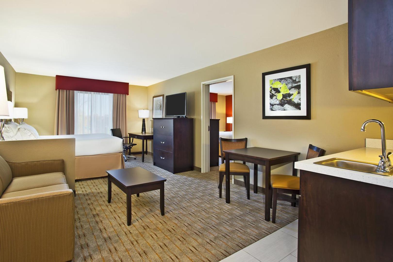 Holiday Inn Express & Suites Springfield Dayton Area