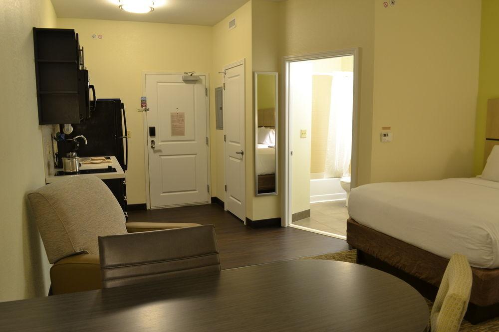 Candlewood Suites St. Clairsville