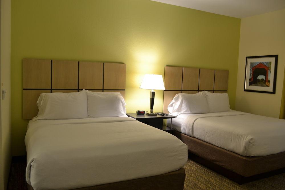 Candlewood Suites St. Clairsville