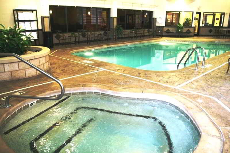 Wingate by Wyndham St. Clairsville/Wheeling