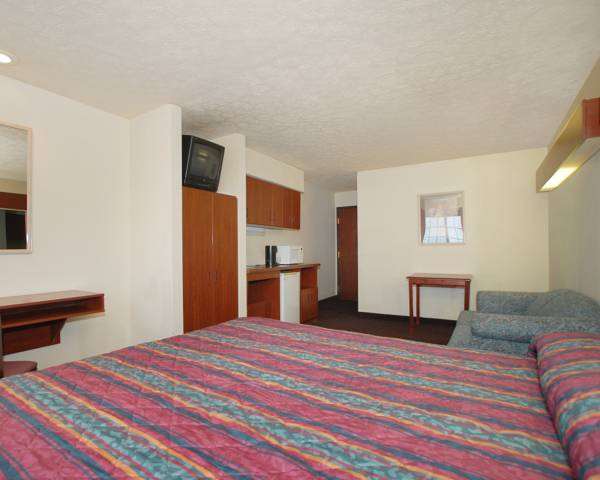 Knights Inn & Suites St Clairesville