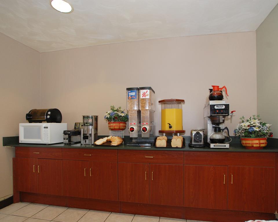 Knights Inn & Suites St Clairesville