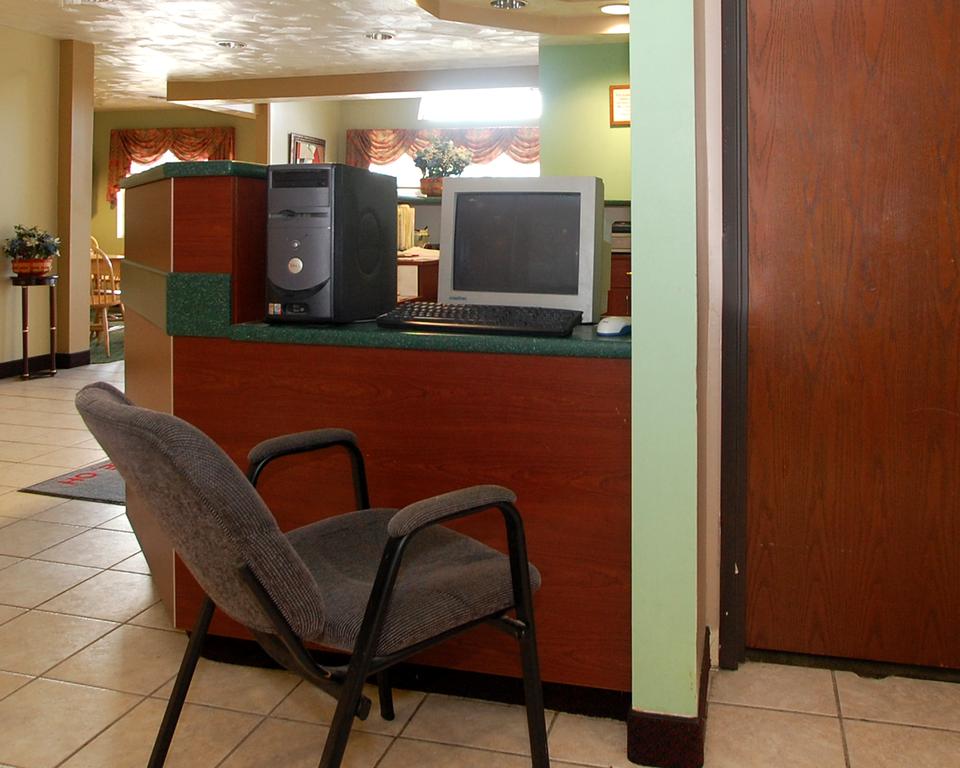 Knights Inn & Suites St Clairesville