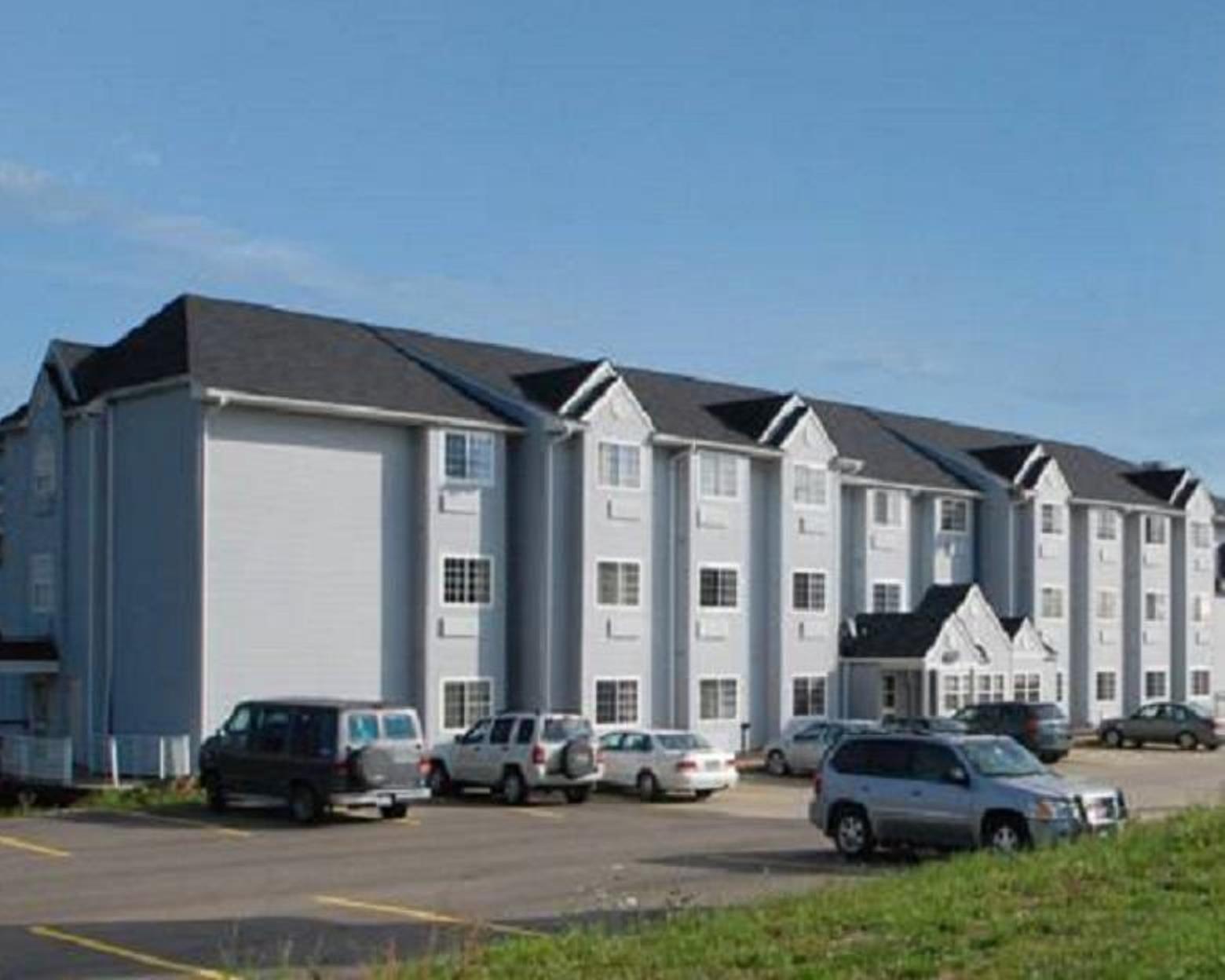 Knights Inn & Suites St Clairesville