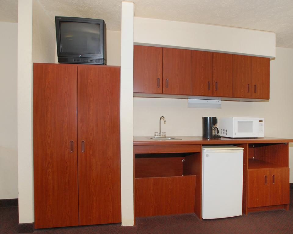 Knights Inn & Suites St Clairesville