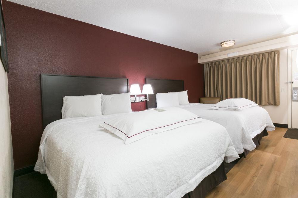 Red Roof Inn St Clairsville - Wheeling West