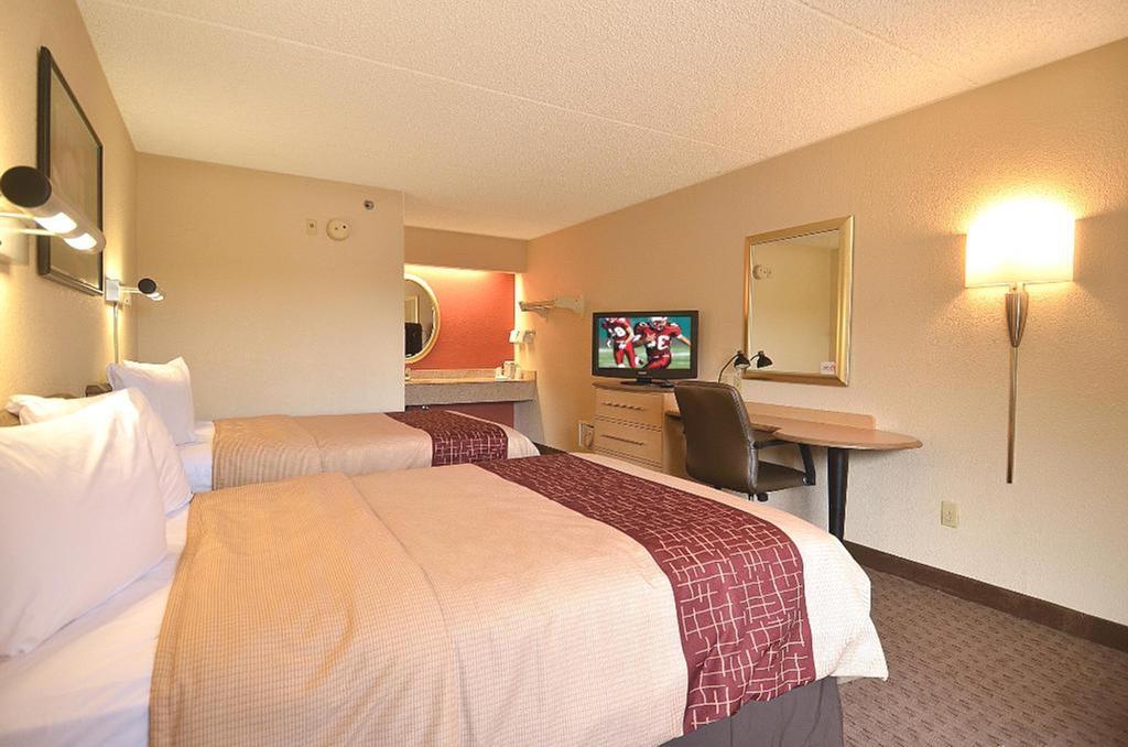 Red Roof Inn St Clairsville - Wheeling West