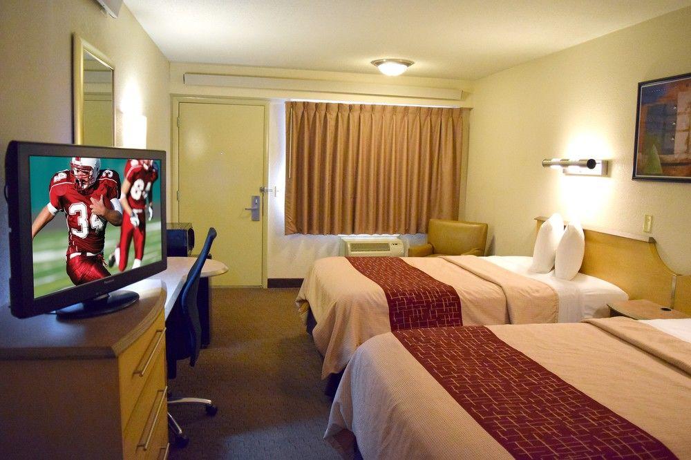 Red Roof Inn St Clairsville - Wheeling West