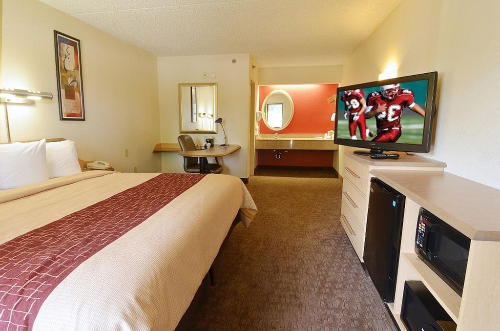 Red Roof Inn St Clairsville - Wheeling West