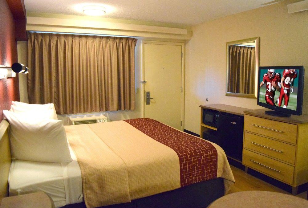 Red Roof Inn St Clairsville - Wheeling West