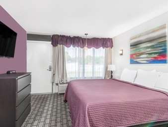 Days Inn by Wyndham St Clairsville