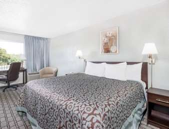 Days Inn by Wyndham St Clairsville