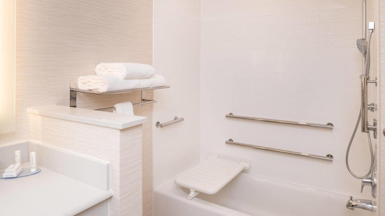 Fairfield Inn & Suites Akron Stow