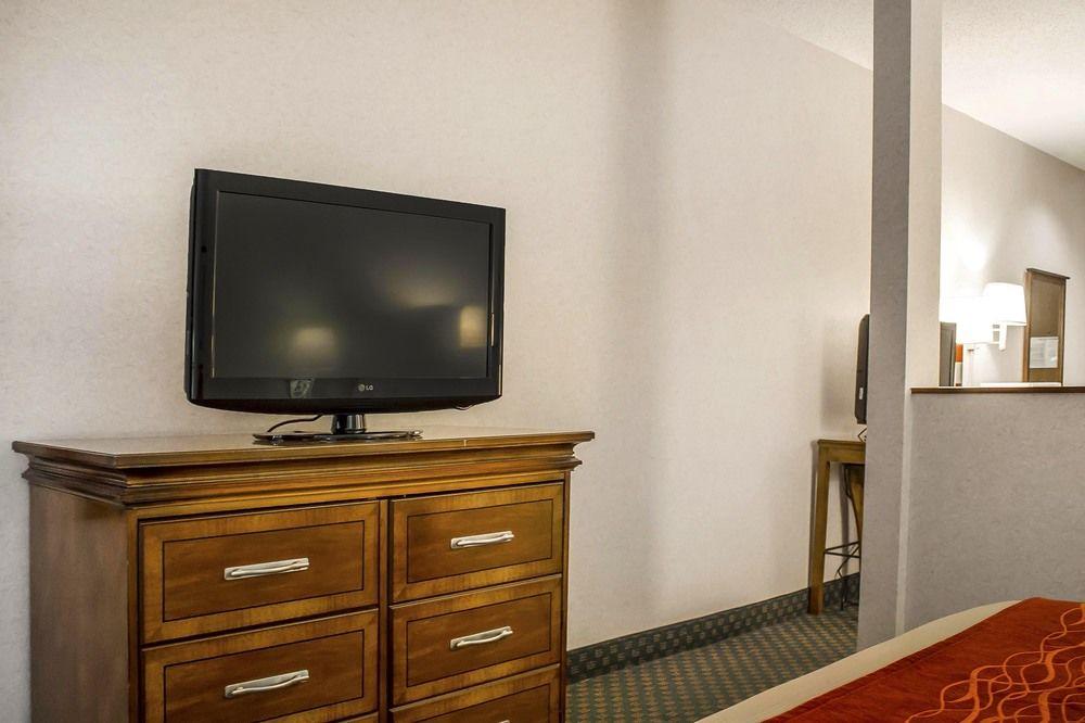 Comfort Inn & Suites Streetsboro - Kent