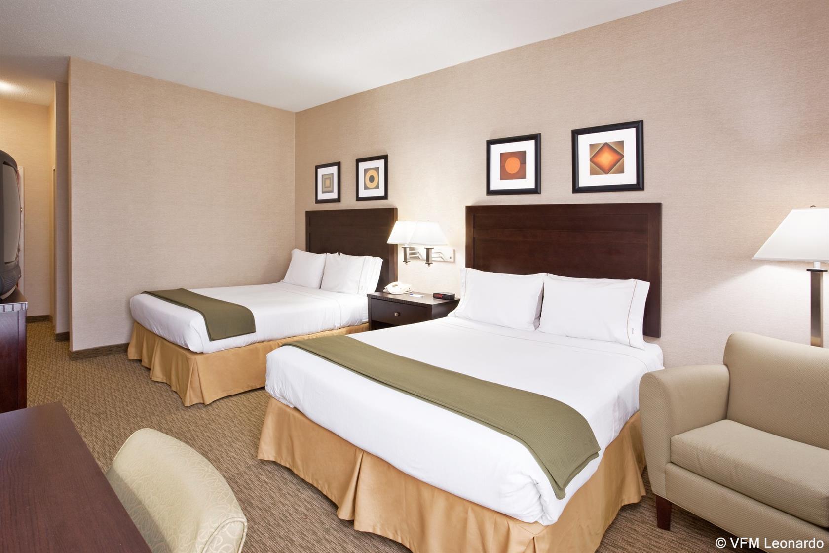 Holiday Inn Express & Suites Cleveland - Streetsboro