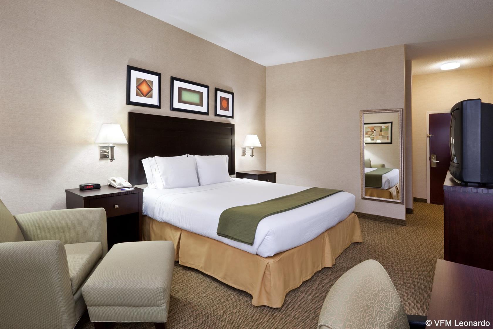 Holiday Inn Express & Suites Cleveland - Streetsboro