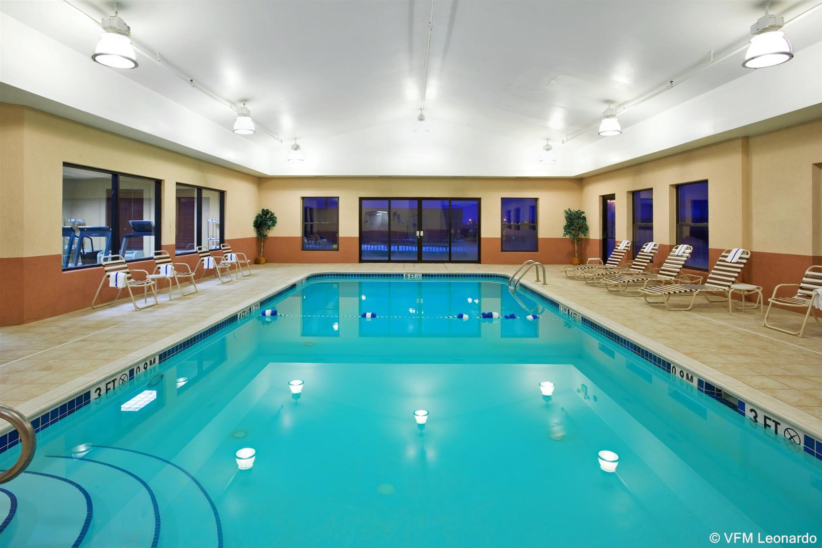 Holiday Inn Express & Suites Cleveland - Streetsboro