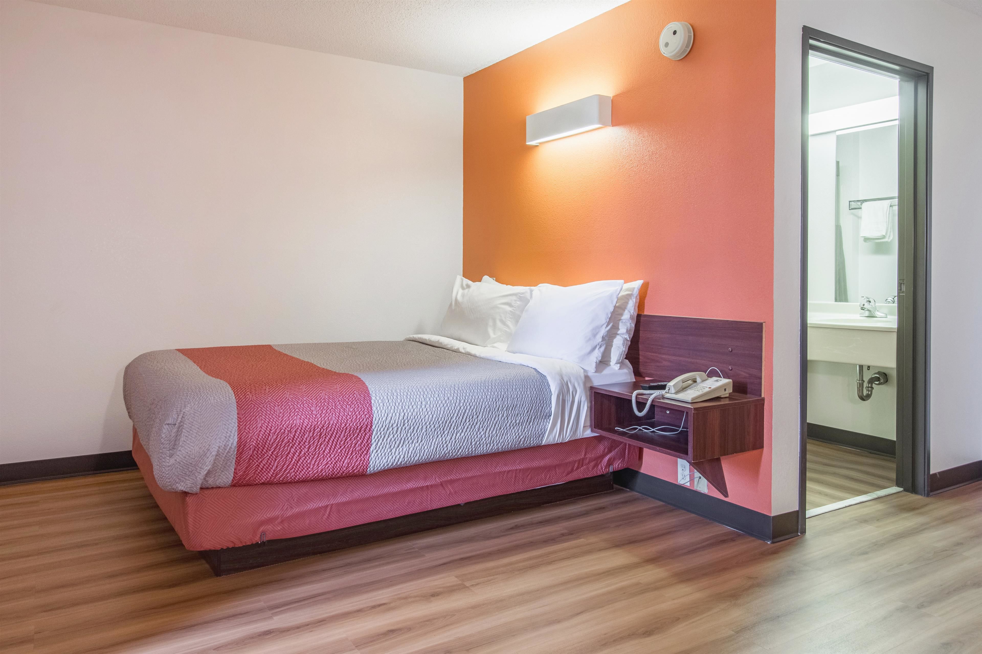 Motel 6 Streetsboro, OH