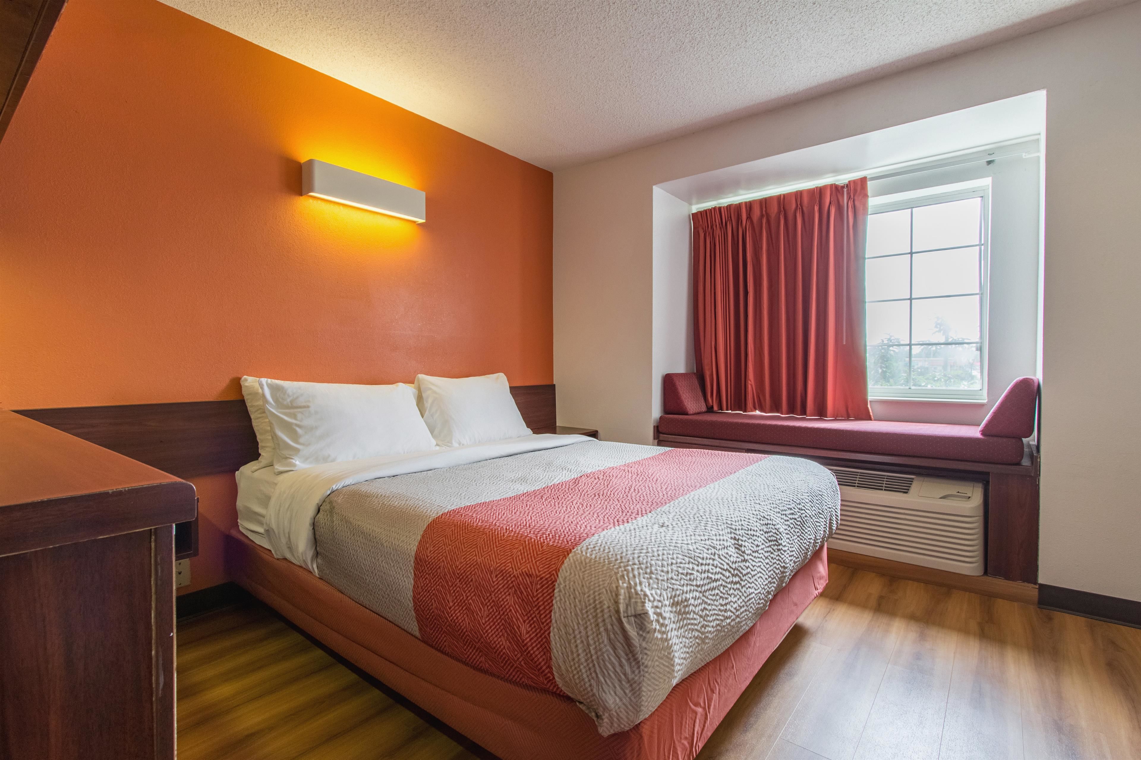 Motel 6 Streetsboro, OH