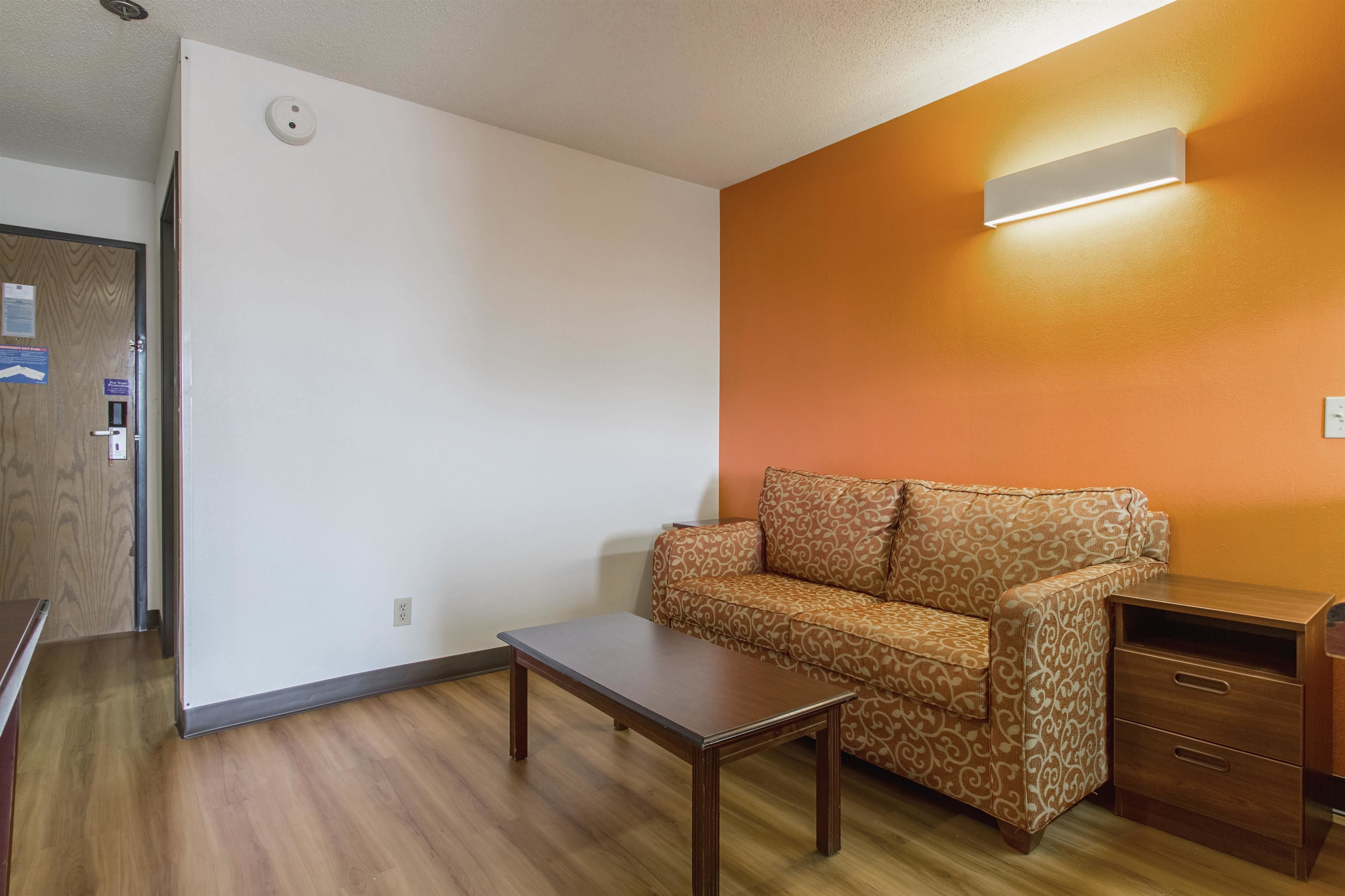 Motel 6 Streetsboro, OH