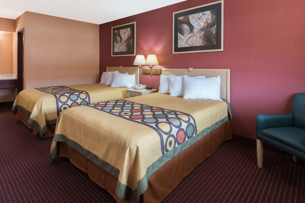 Super 8 by Wyndham Strongsville/Cleveland