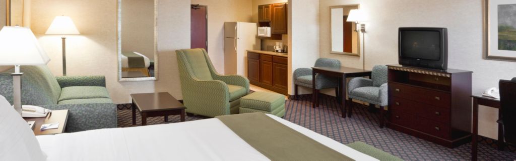 Holiday Inn Express & Suites Sunbury-Columbus Area
