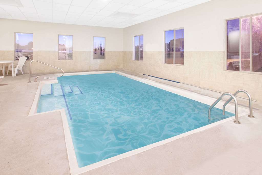 Baymont Inn & Suites by Wyndham Swanton/Toledo Airport