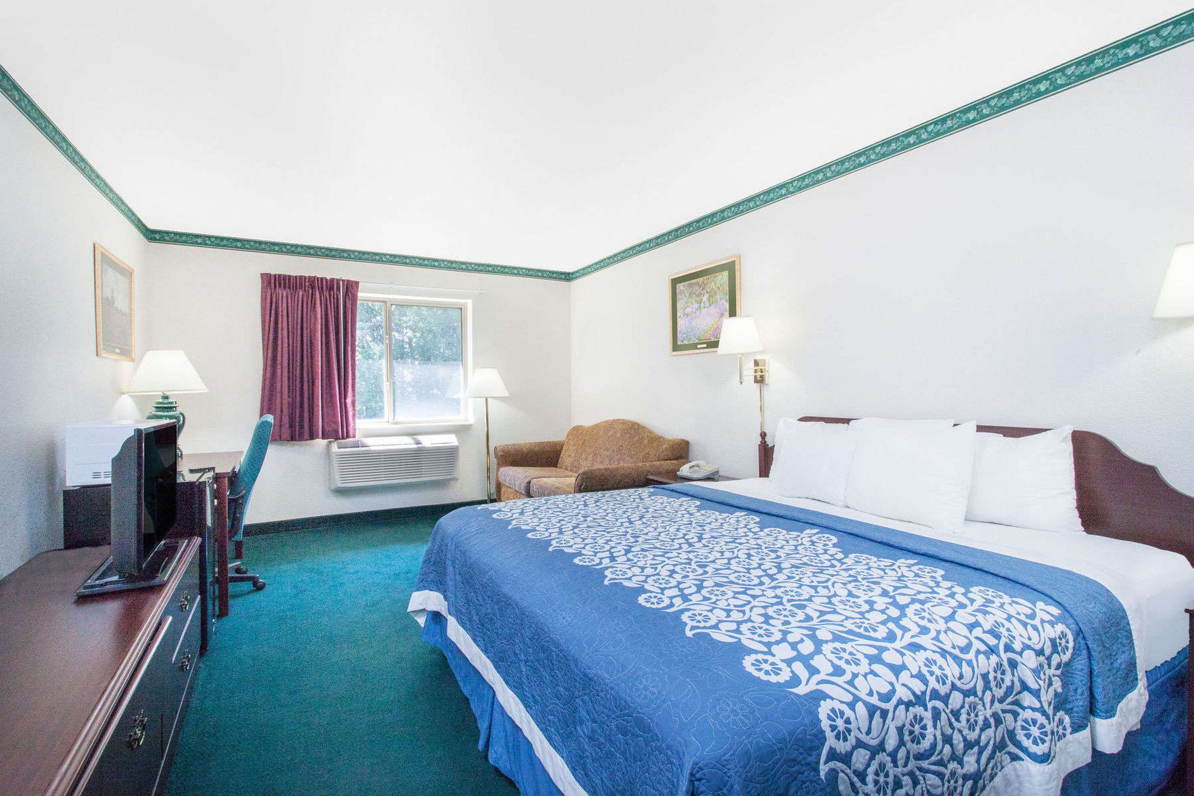 Baymont Inn & Suites by Wyndham Swanton/Toledo Airport