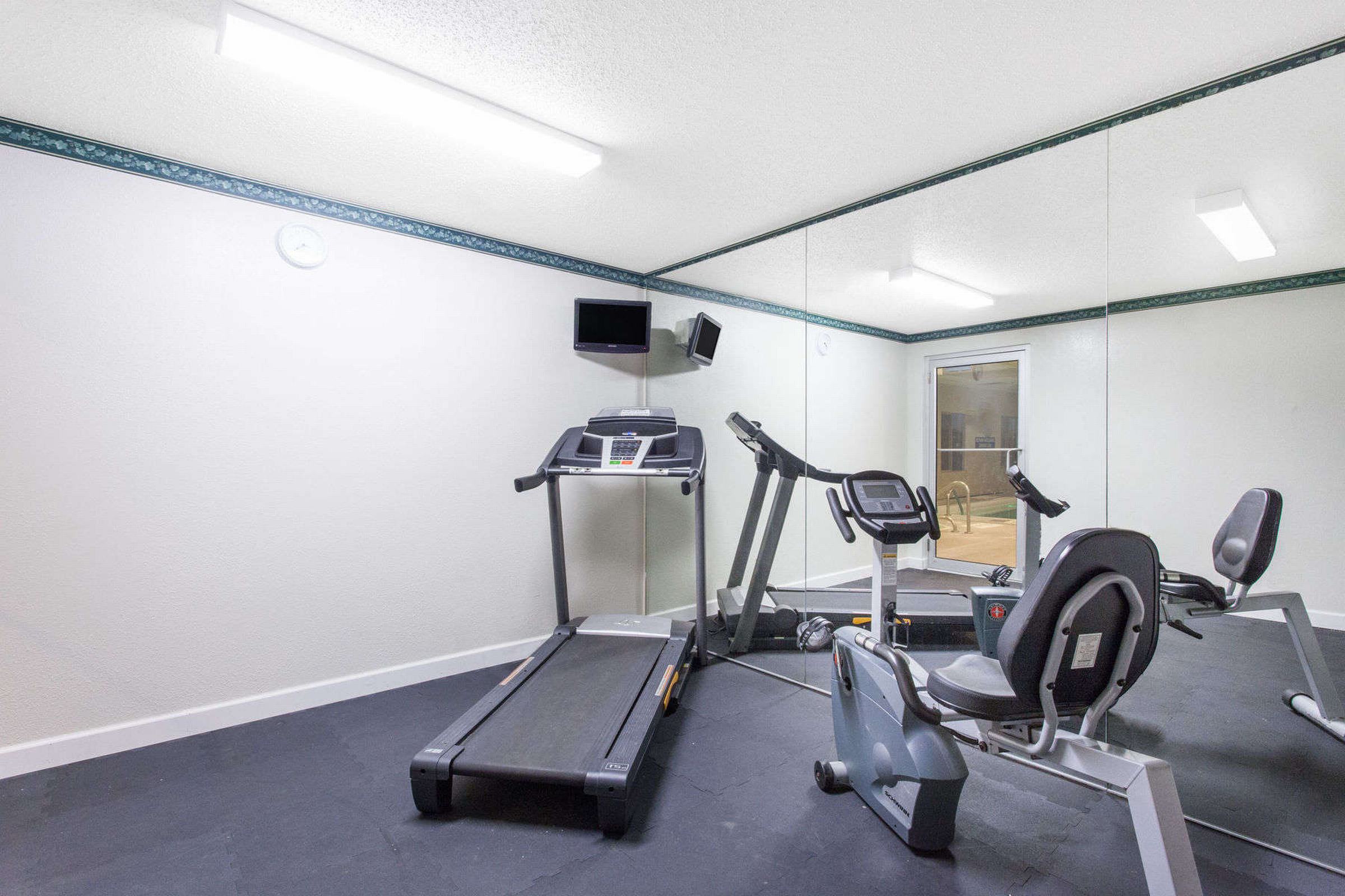 Baymont Inn & Suites by Wyndham Swanton/Toledo Airport