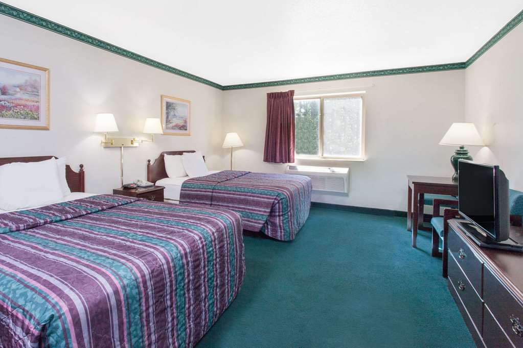 Baymont Inn & Suites by Wyndham Swanton/Toledo Airport