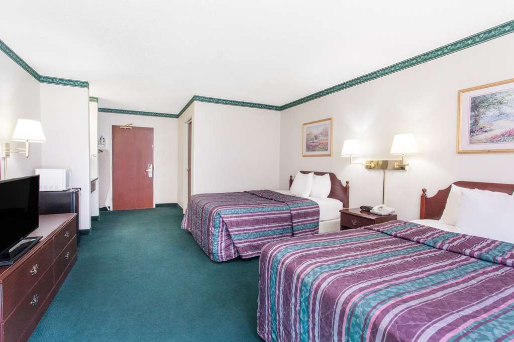 Baymont Inn & Suites by Wyndham Swanton/Toledo Airport