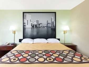 Super 8 by Wyndham Twinsburg/Cleveland Area