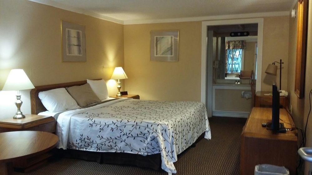 Airport Inn & Parking Vandalia