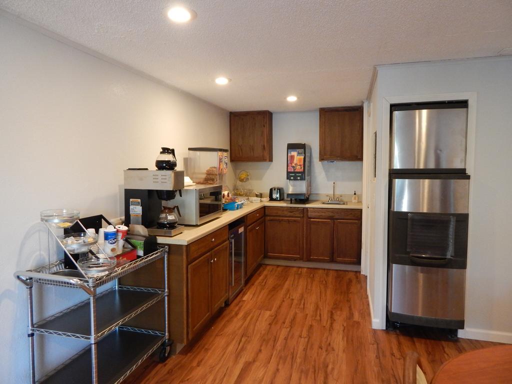 Airport Inn & Parking Vandalia