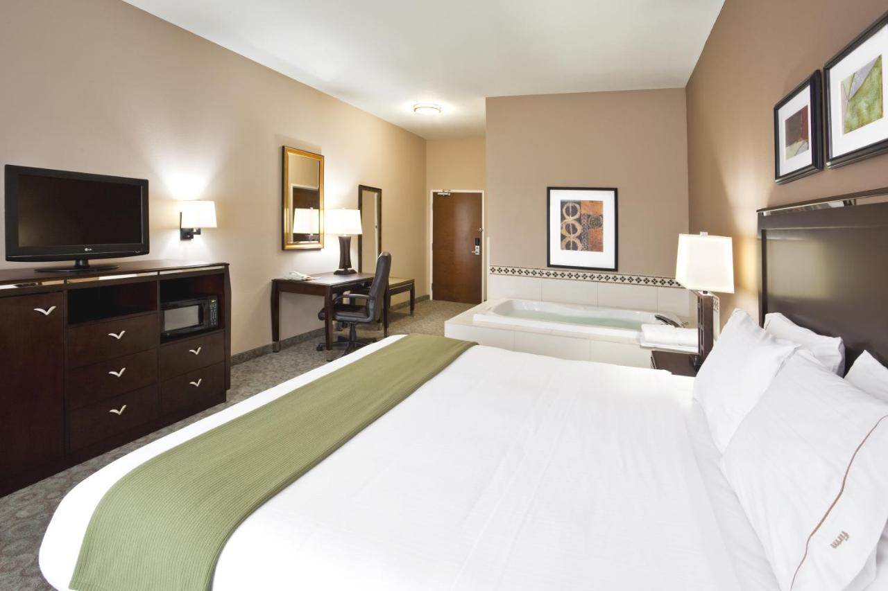 Holiday Inn Express Hotel & Suites Van Wert