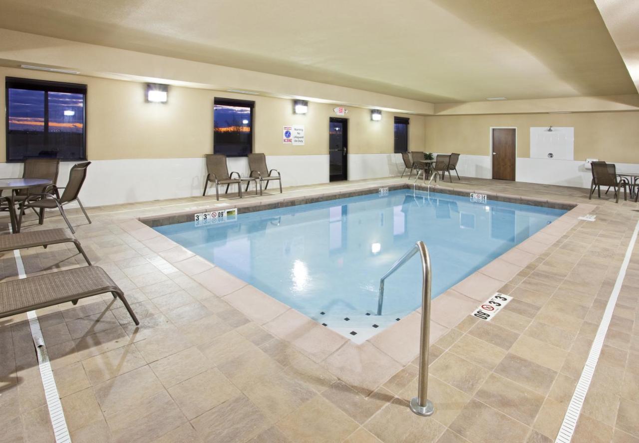 Holiday Inn Express Hotel & Suites Van Wert
