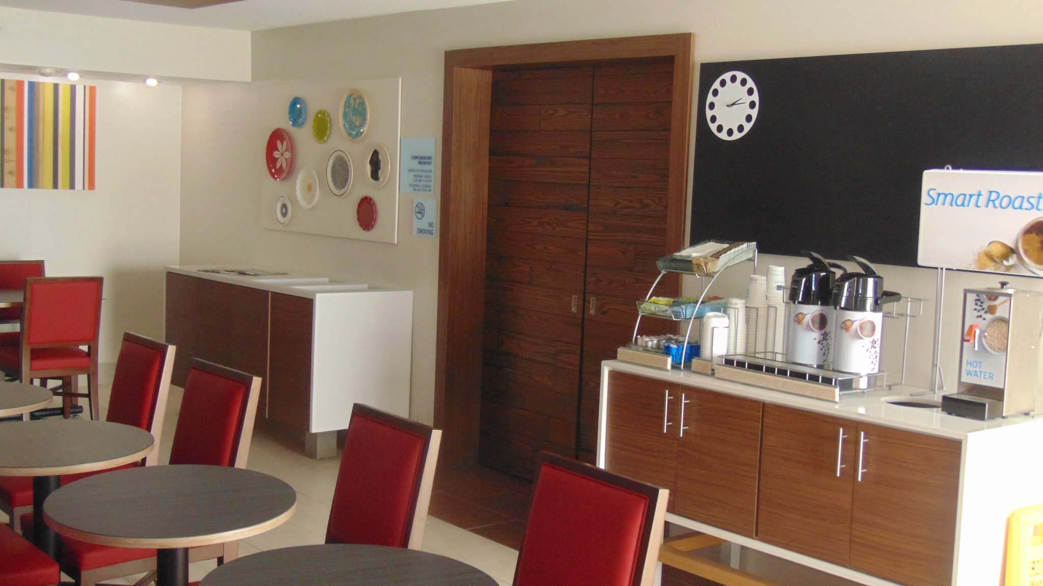 Holiday Inn Express & Suites Wapakoneta