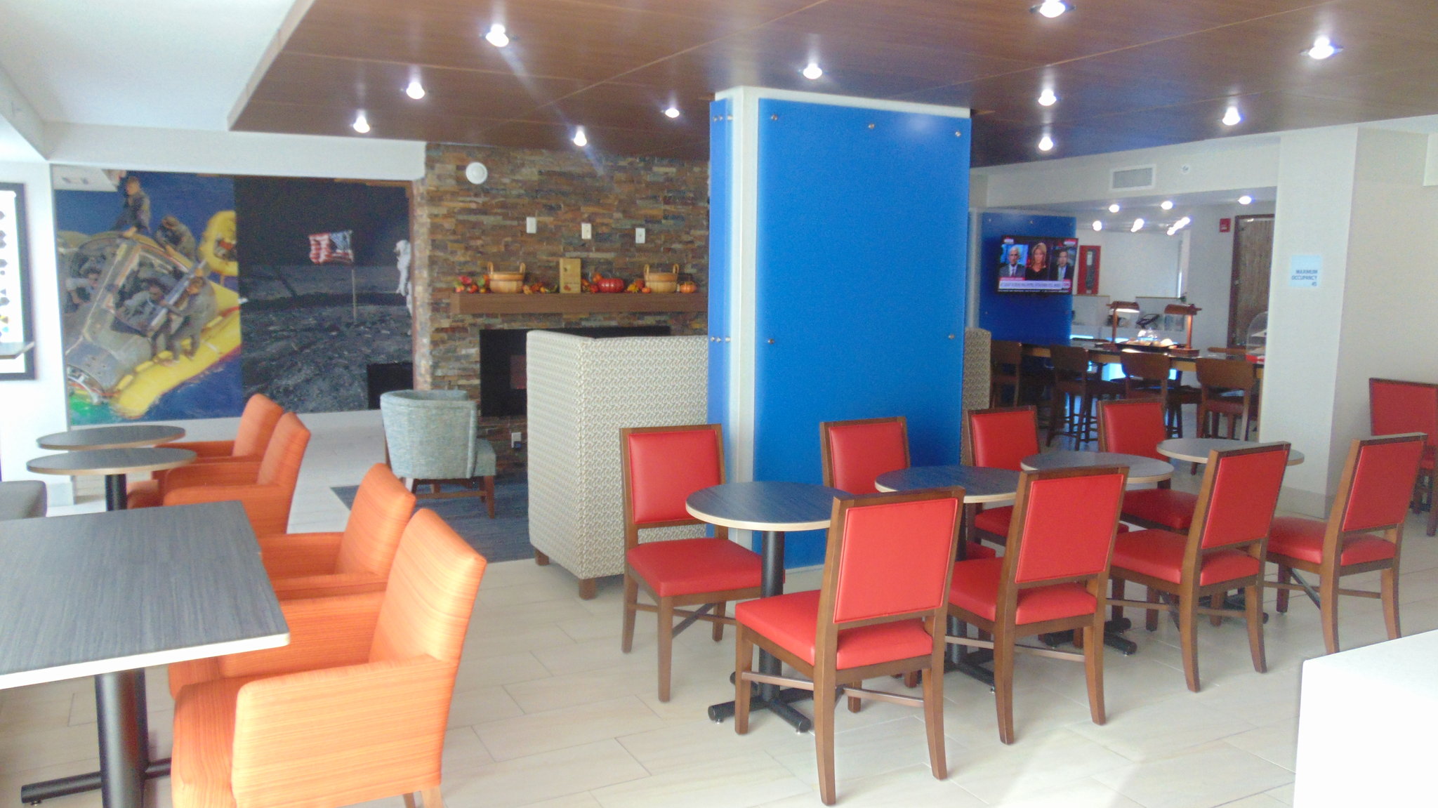 Holiday Inn Express & Suites Wapakoneta