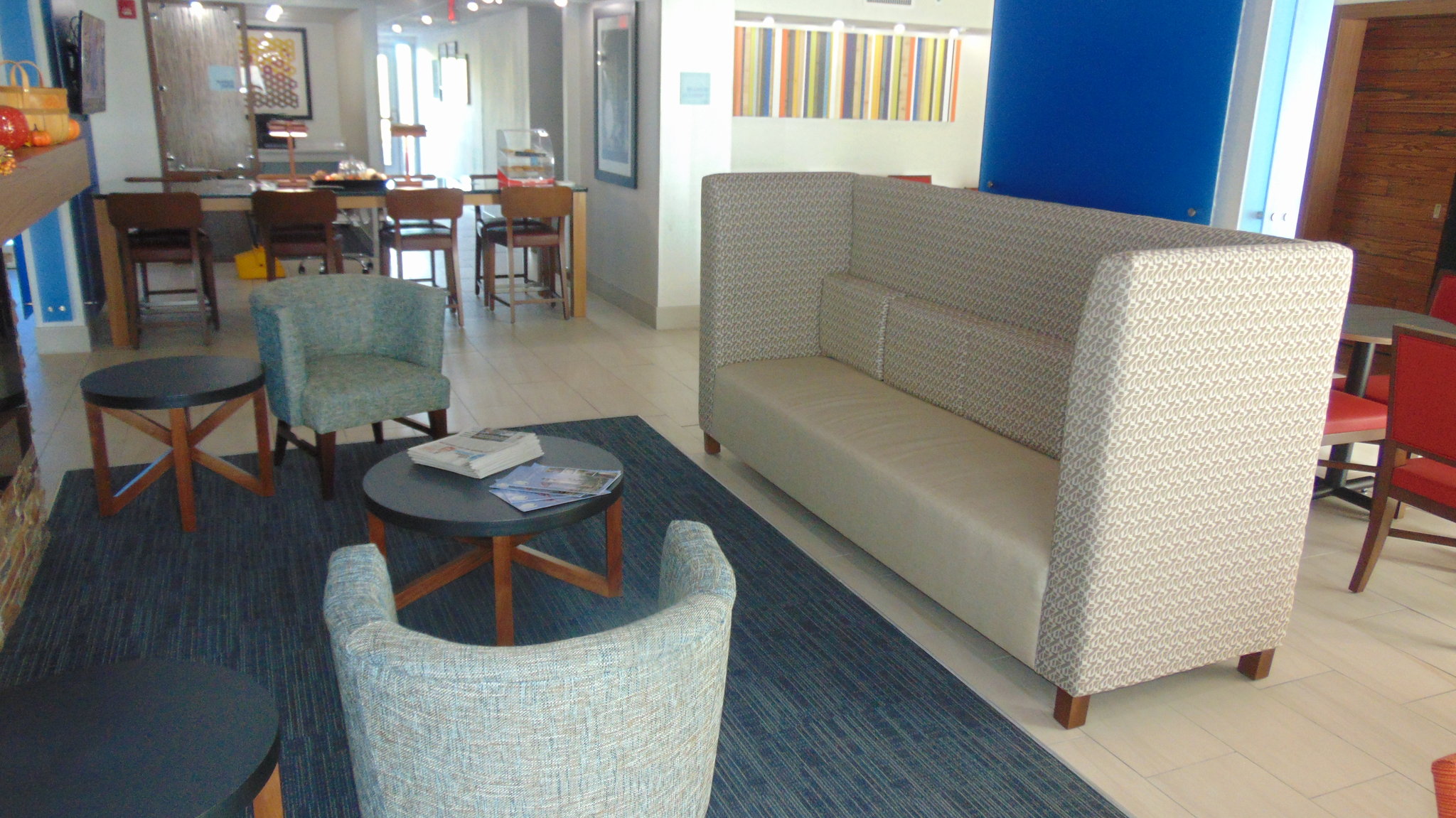 Holiday Inn Express & Suites Wapakoneta