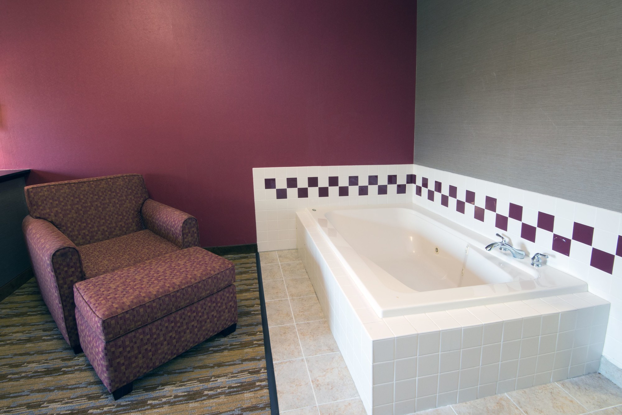 Holiday Inn Express & Suites Wauseon