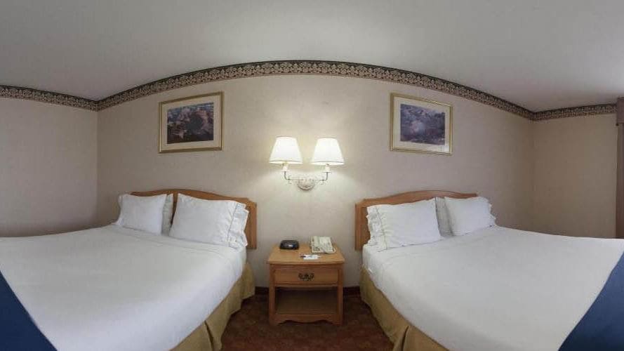 Holiday Inn Express & Suites Wauseon