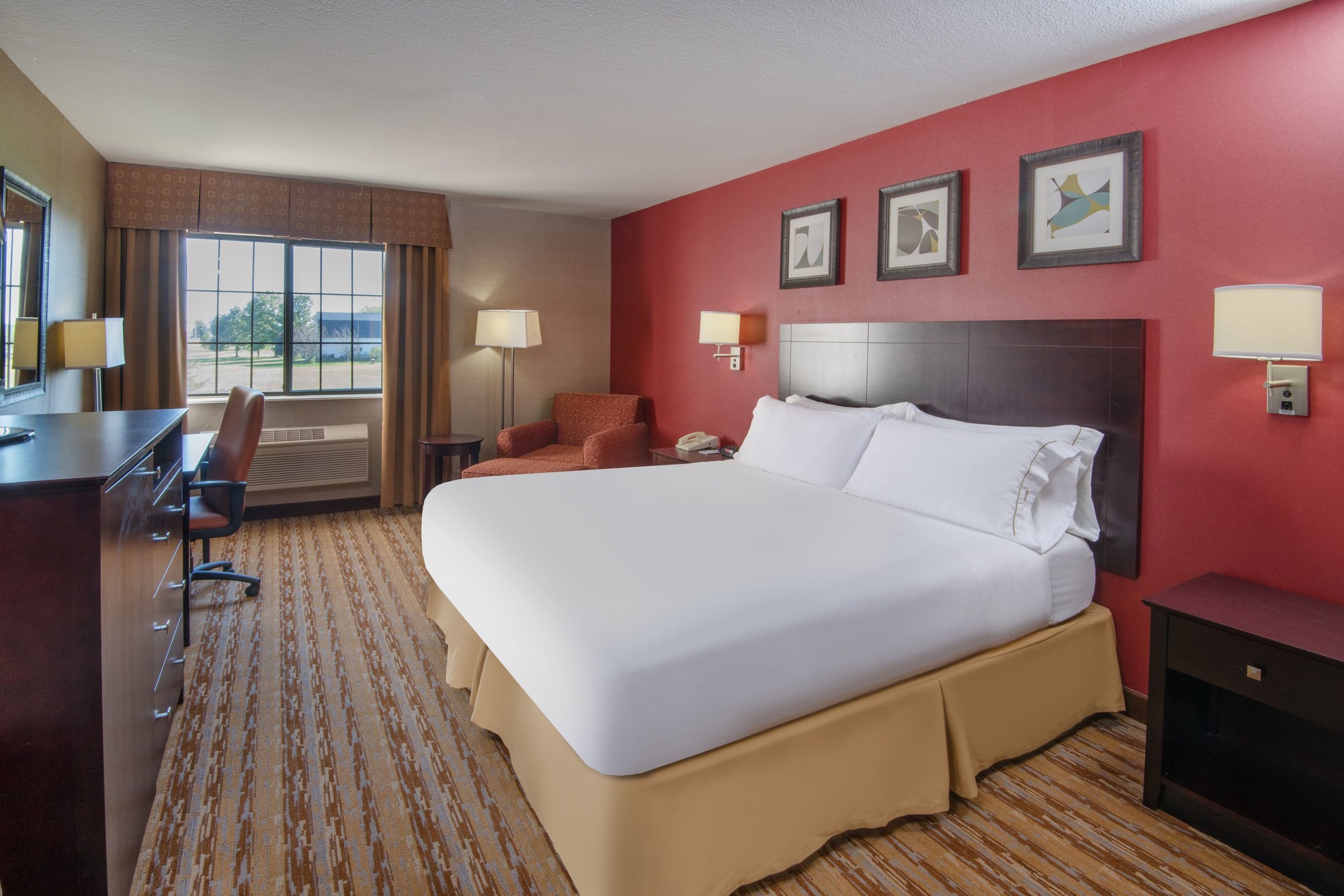 Holiday Inn Express & Suites Wauseon