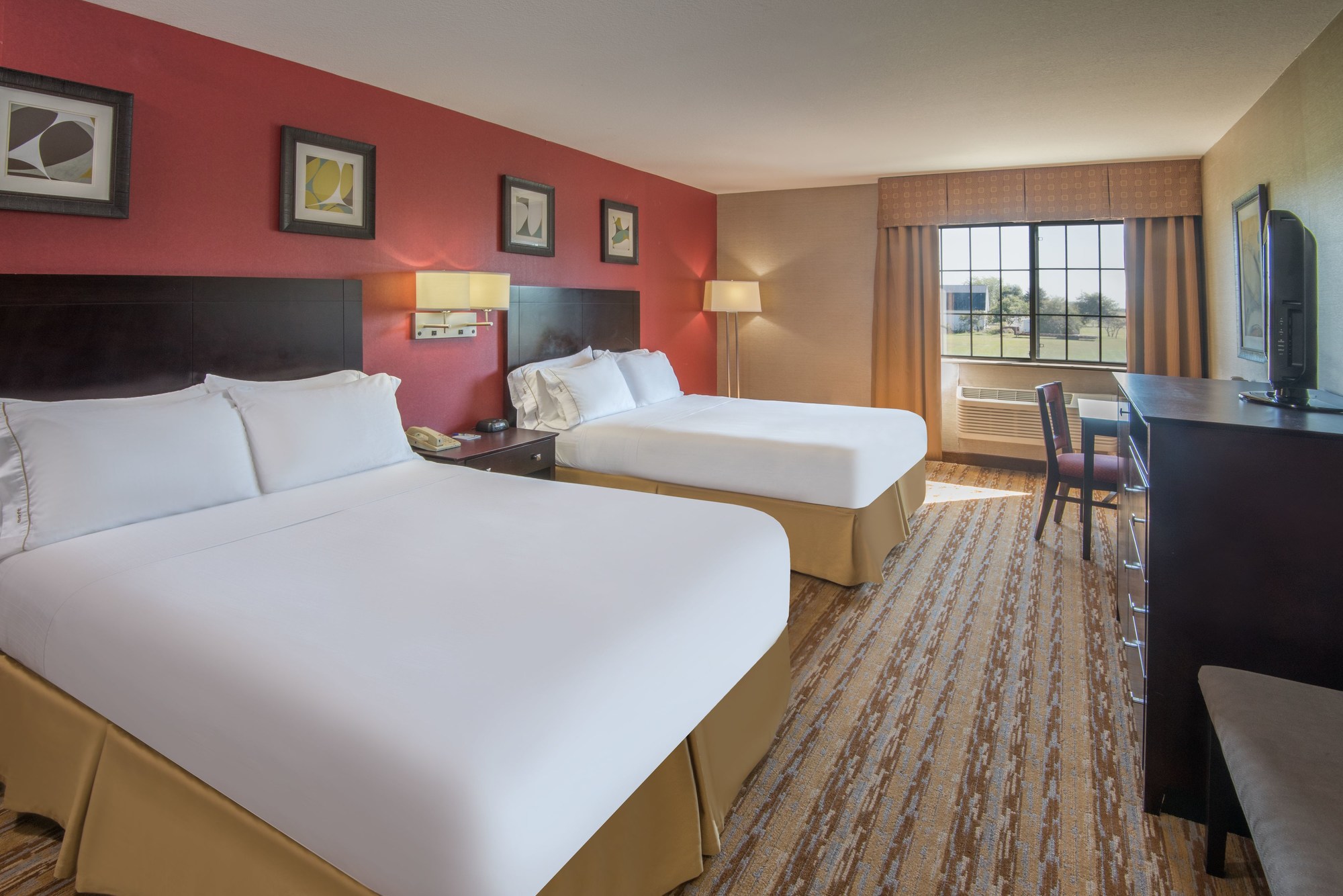Holiday Inn Express & Suites Wauseon