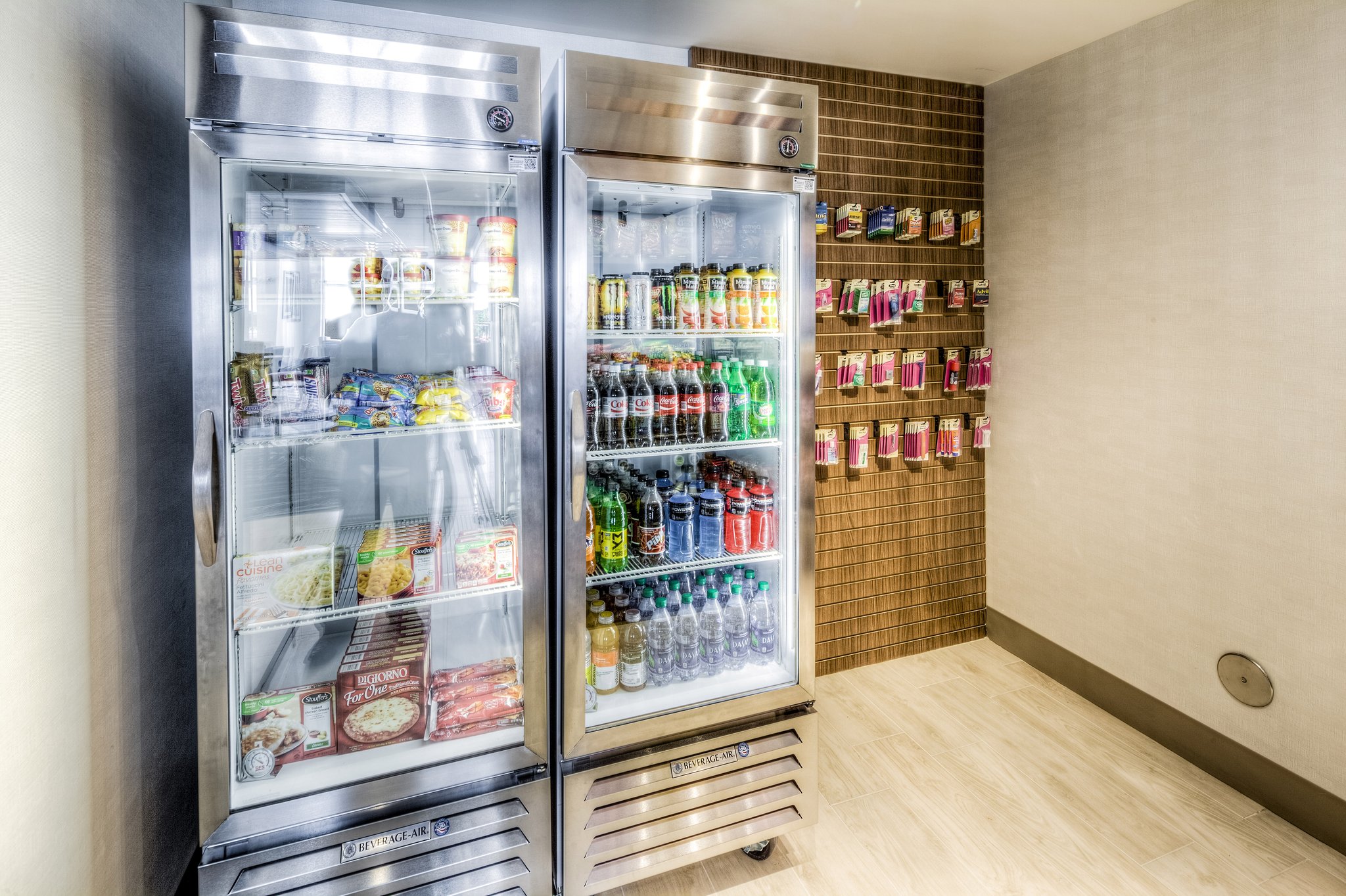 Holiday Inn Express & Suites Cleveland West Westlake