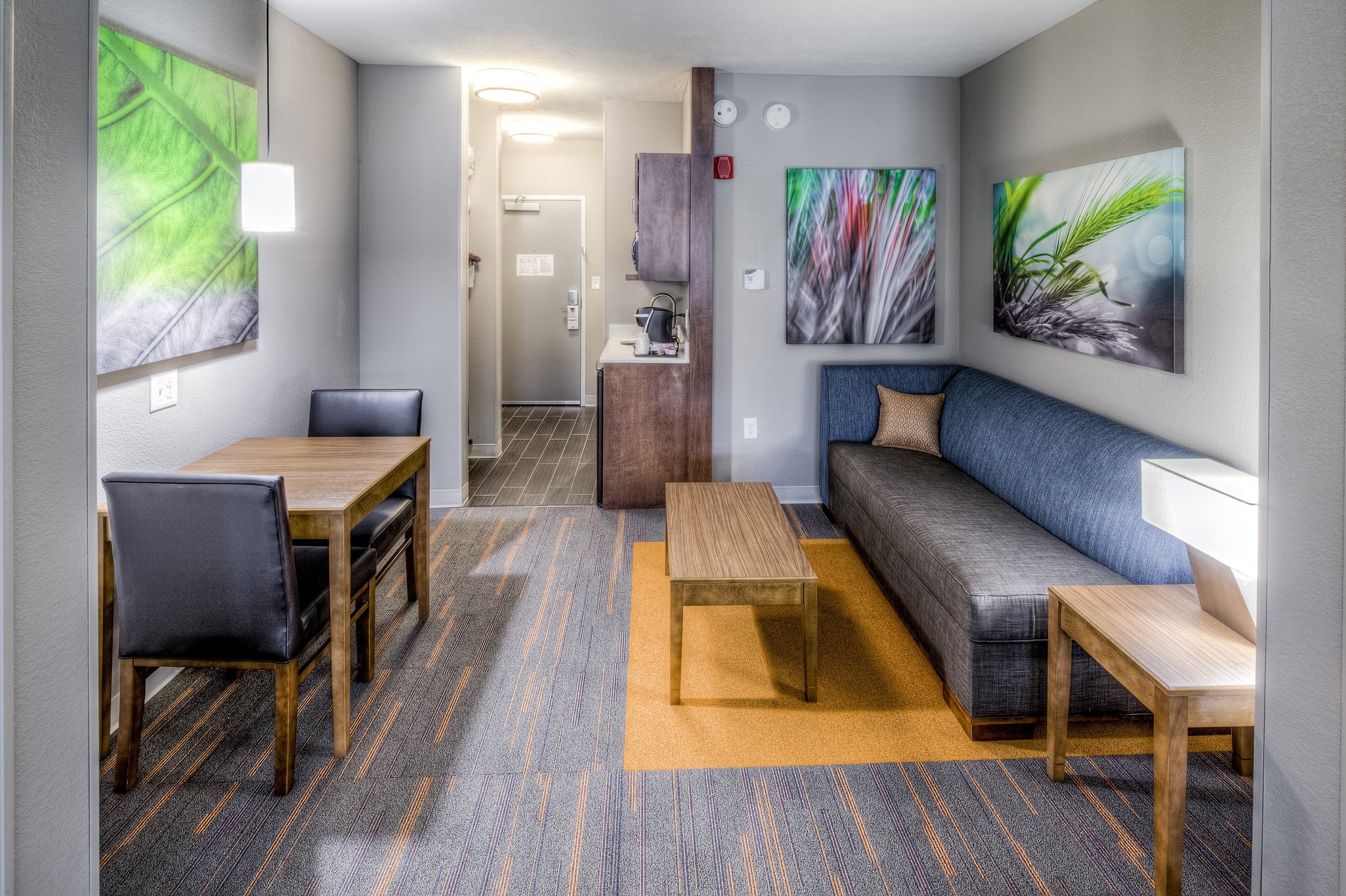 Holiday Inn Express & Suites Cleveland West Westlake