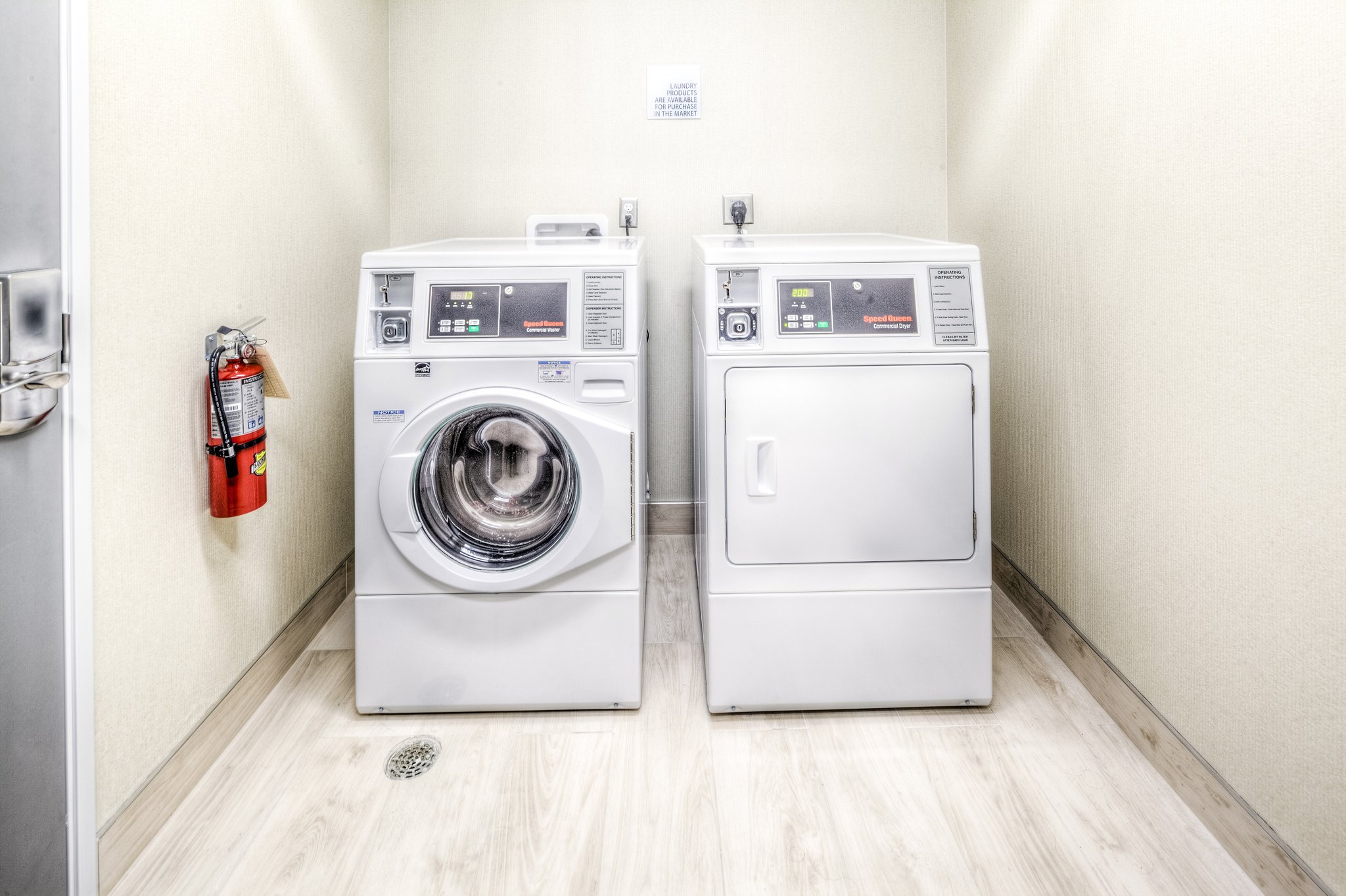 Holiday Inn Express & Suites Cleveland West Westlake