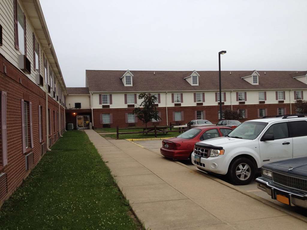 Country Hearth Inn Willard